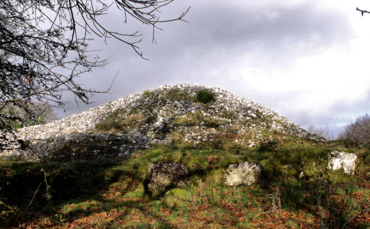 Heapstown Cairn / Ochtriallach's Cairn Heapstown Cairn / Ochtriallach's Cairn