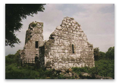 A ruined church on Inis Clothrann